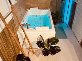 Amour l Romance l Chambre Secrète l Balnéo Massage