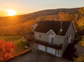 Intimate Apartment with Scenic Views, apartment in Baie-Saint-Paul