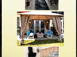 Sмарт студія з терасою !!, ξενοδοχείο σε Yuzhne