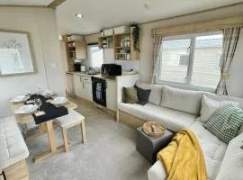 Trecco Bay Caravan Cosy Coastal Retreat