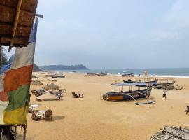Mia's beach resort goa, hotel v destinaci Patnem