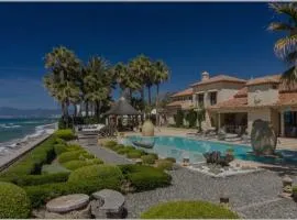 Villa Los Monteros Playa