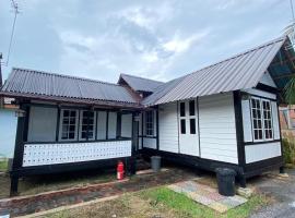Nami Homestay Teluk Batik, hotel v destinaci Lumut