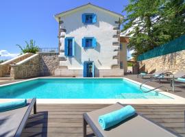Luxury Villa Ive With Heated Pool, Finnish Sauna, Infrared Sauna, Pet Friendly, hotel u gradu Krk