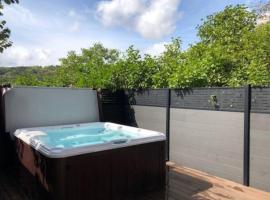Chambre avec accès jacuzzi, hôtel à Plombières-lès-Dijon