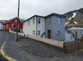 Grund in Ólafsvík, smeštaj na plaži u gradu Ólafsvík