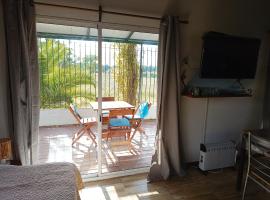 Casa 2 pisos Para 5 personas toda equipada, villa in Colonia del Sacramento