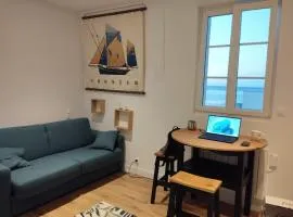 Appartement moderne, vue mer