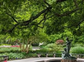 THE CENTRAL PARK EAST by THE MUSEUM MILE