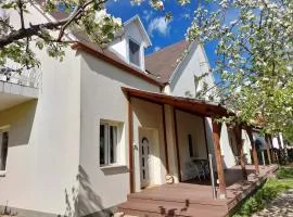 Bridgehaus