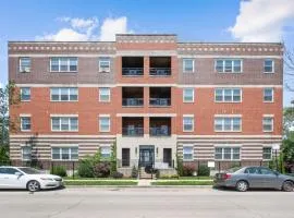 Kenwood Apartments, Downtown Hyde Park
