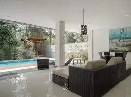 Pinus Villa 5 bedroom with a private pool