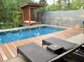 Hikari Hill View Villa 7 Bedrooms With a Private Swimming Pool and a Billiard Table