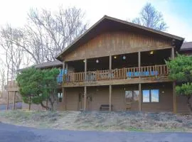 Mountain Lodge - Heated Pool 83 Degrees