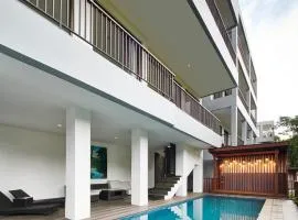 Tulip Hill View Villa 6 bedrooms with a private swimming pool and movie room