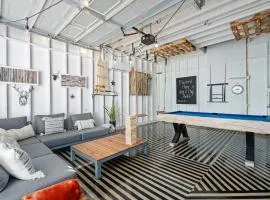 Bluebird Haus - Game Room & Hot Tub