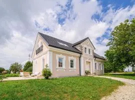 Holiday Home Evelin with Krka view