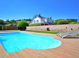 GALIHOST - Chalet con piscina en Vilagarcía de Arousa, σαλέ σε Vilagarcia de Arousa