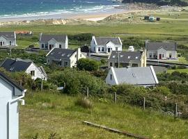 Beach View Heights, Dugort, Achill Island, hotel keluarga di Doogort