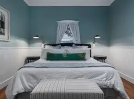 Stonewall Main Haus - Sleeps 6