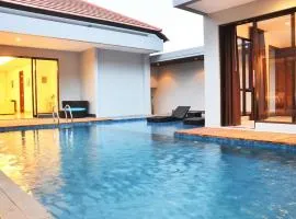 Kirei Mountain View Villa 7 Bedrooms With a Private Heated Swimming Pool