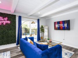 Luxury 4 Bedroom House Mins to Disney! Game Room, hotel en Westminster