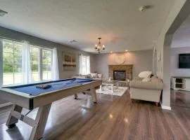 1 Mi to Lakes Family Pocono Home with Yard and Deck!