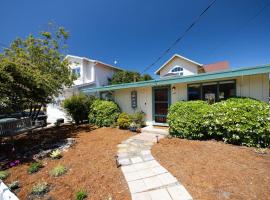 Private Cottage House - Walk to Beaches HarborFood Trials so much more, h&ocirc;tel acceptant les animaux domestiques &agrave; El Granada