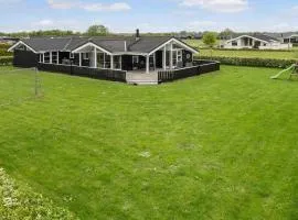 Awesome Home In Sydals With Sauna