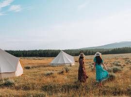 Yellowstone Glamping, οργανωμένο κάμπινγκ σε Island Park