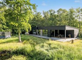 Nice Home In Hadsund With Wi-Fi, hotel v destinaci Hadsund