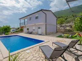 2 Bedroom Gorgeous Home In Umcani