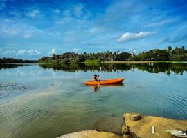 Silent River Resort, hotel v destinaci Talayolaparambu