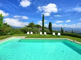 Villa Mami by PosarelliVillas