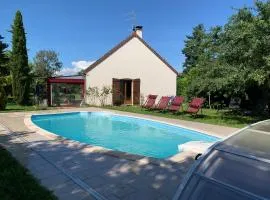 Gîte 3 étoiles les Gourlines avec balneo, véranda, piscine et garage