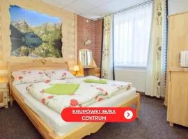 Krupówki 36 / 8a - Pokój 2 osobowy z widokiem na Giewont