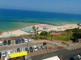 612 apartment on the beach