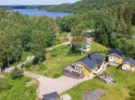 Amazing Home In Färgelanda With Wifi