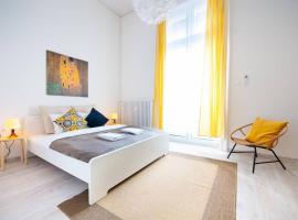 Very Central - Sunny - Comfy, holiday home in Budapest