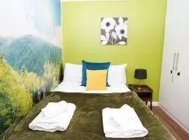 59A Comfortable 3 Bedroom Home, Sleeps 6 By Easy 2 Manage
