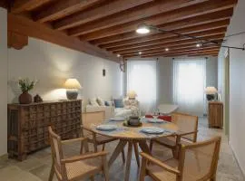 Cosy renovated flat in the center