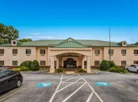 Econo Lodge Inn & Suites Marietta near Dobbins ARB