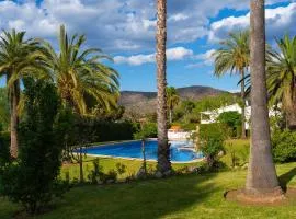 Beach & mountain retreat Los Almendros
