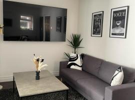 Lovely 2 Bed Full House By The Beach、リバプールのホテル