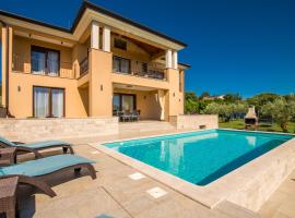 Apartment Villa Cecilia, Hotel in Brusići