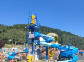 Góry Stołowe Camp - całoroczne miejsce na kamper, przyczepę lub namiot, Hotel in Radków