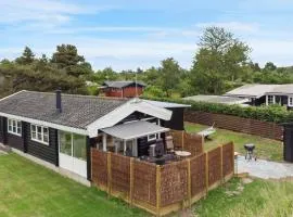 2 Bedroom Gorgeous Home In Nakskov