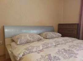 Квартира Кравчука 11Б, автостанція