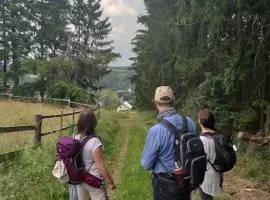 Holzhaus Chalet Nationalpark Eifel Hund willkommen
