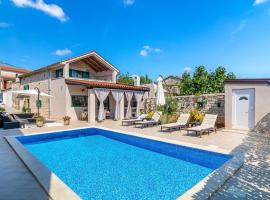 Gorgeous Home In Kresini With Wifi, hotel a Brusini